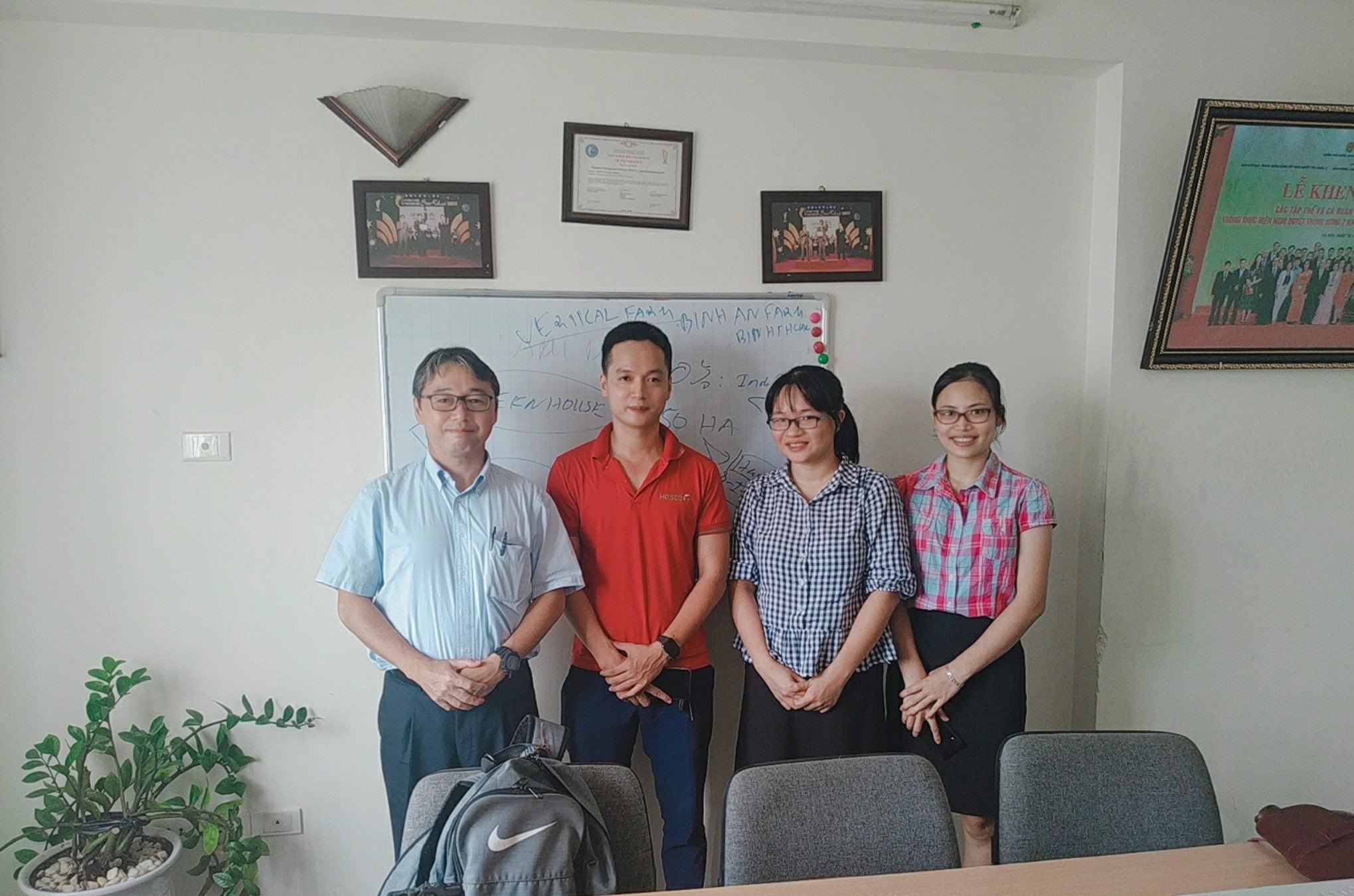 CEO Trần Quang Cường và đại diện Jetro