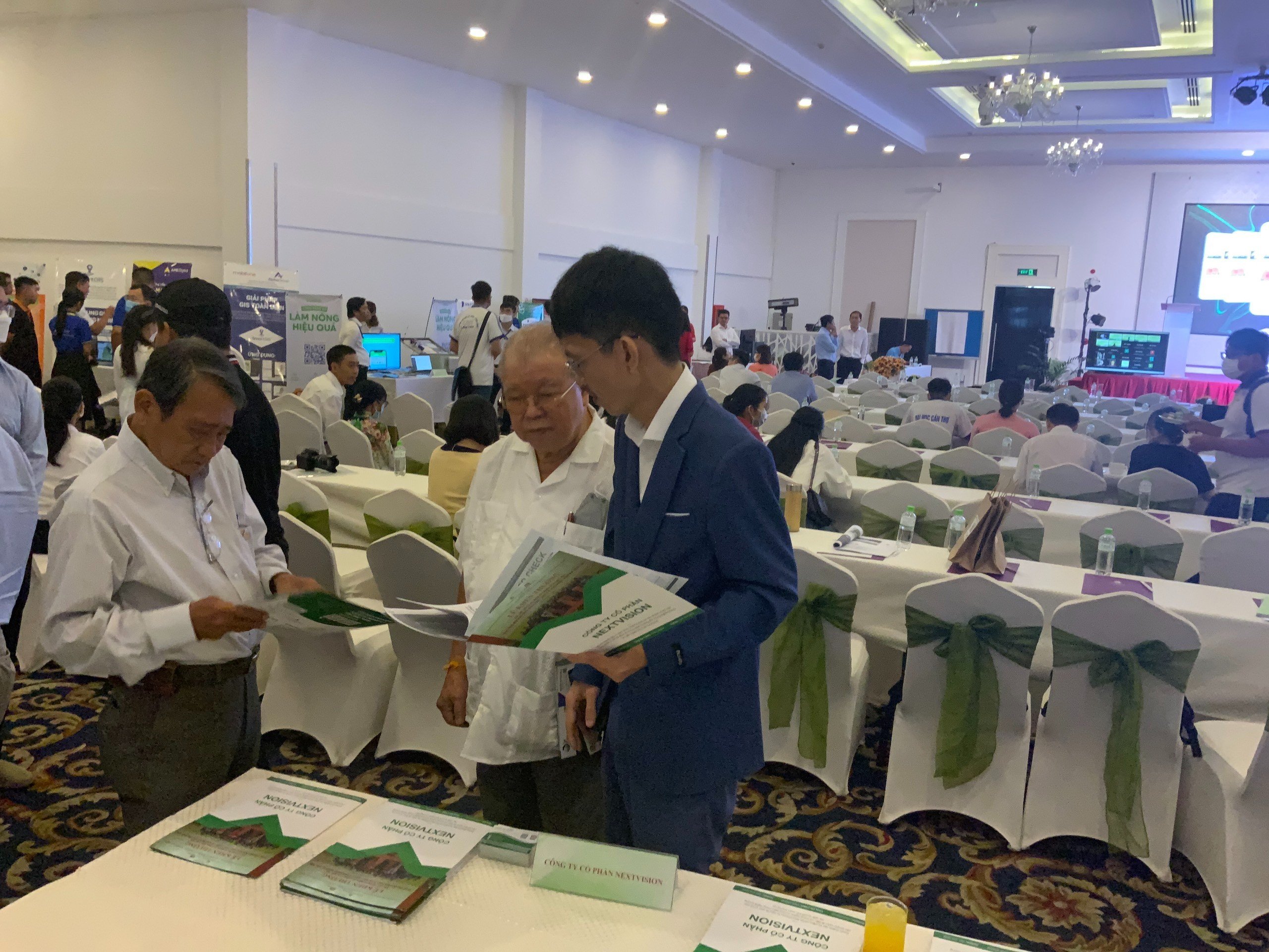 CTO Trần Sỹ Hưng giới thiệu phần mềm quản lý kinh doanh