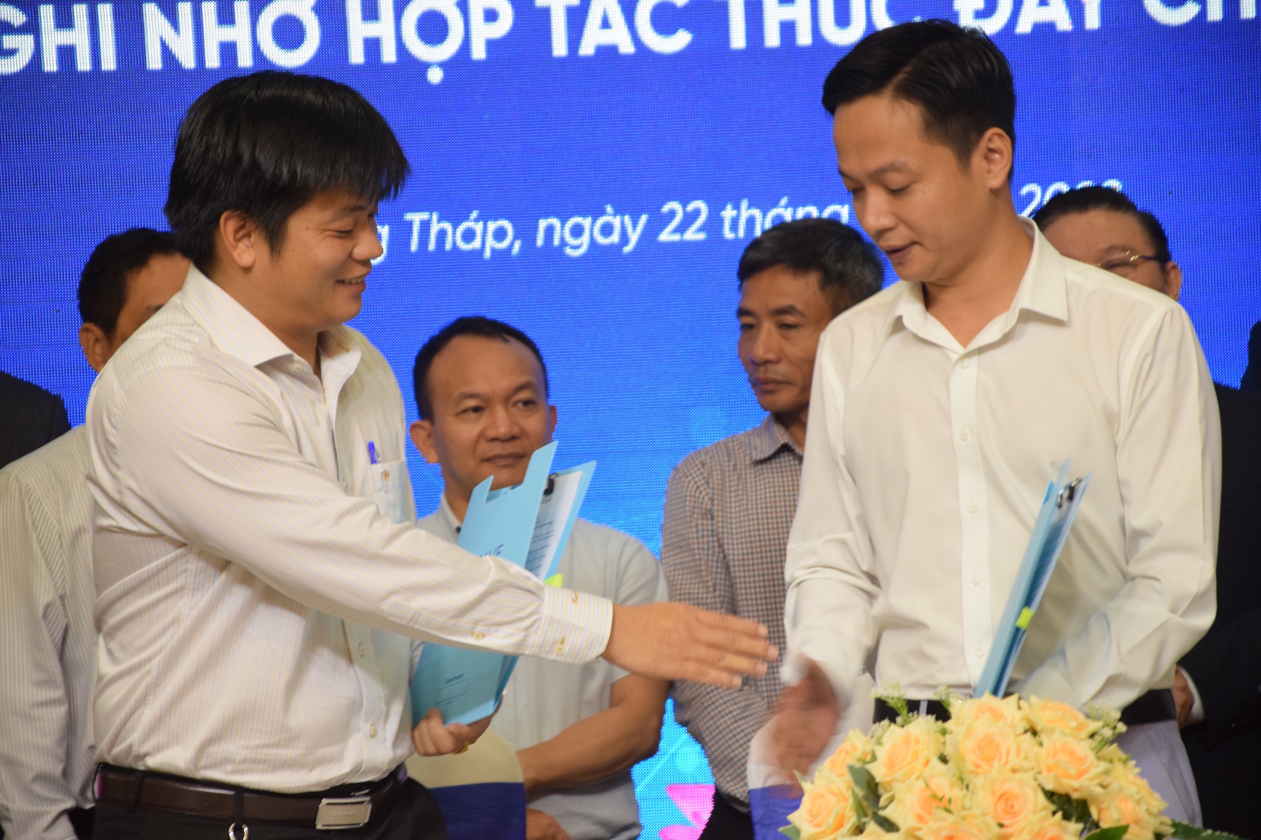 Hợp tác chuyển đổi số